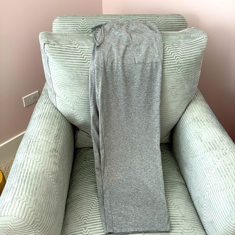 Women’s Lucky Brand Gray Joggers w/ Soft Fabric. 2% Spandex. Size XL